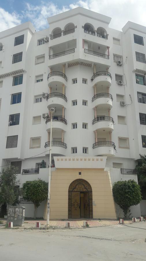 Ahlem * El Aouina